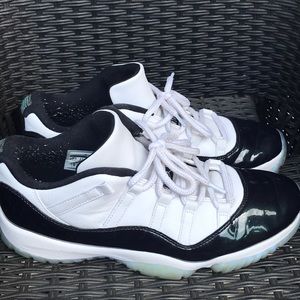 Jordan 11 lows